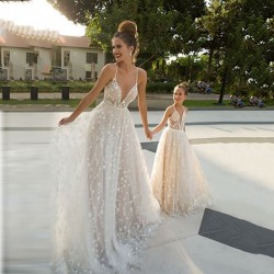 Lace Wedding Dress Princess V-cut 3D Appliques Beach Boho Mother Daughter Clothing Sleeveless Wedding Dress After