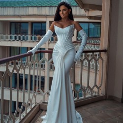Elegant Satin Mermaid Wedding Dress with Pleat Strapless White Bridal Gowns Slim Fit Custom Made vestido de novia