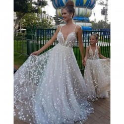 Lace Wedding Dress Princess V-cut 3D Appliques Beach Boho Mother Daughter Clothing Sleeveless Wedding Dress After